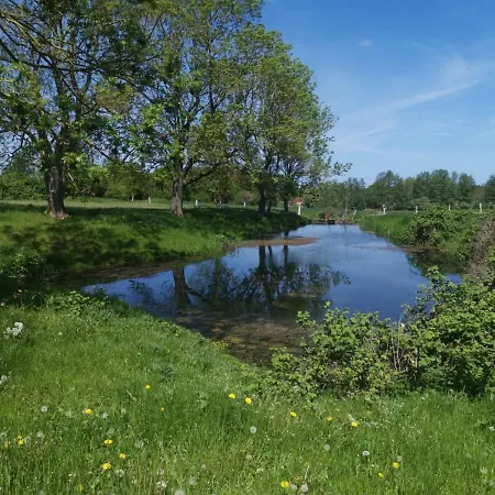 Gutshaus Thorstorf Gross Schwansee *