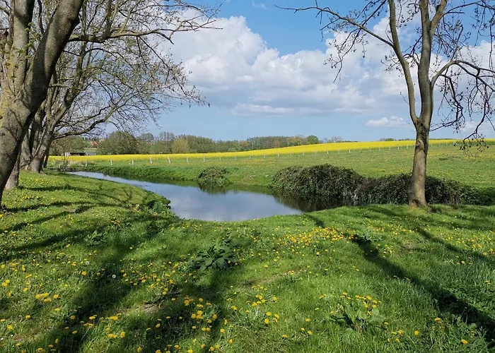 Gutshaus Thorstorf Gross Schwansee * Warnow (Nordwestmecklenburg)